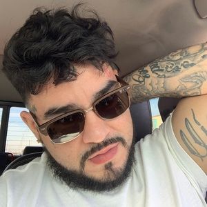 Meet your Posher, George